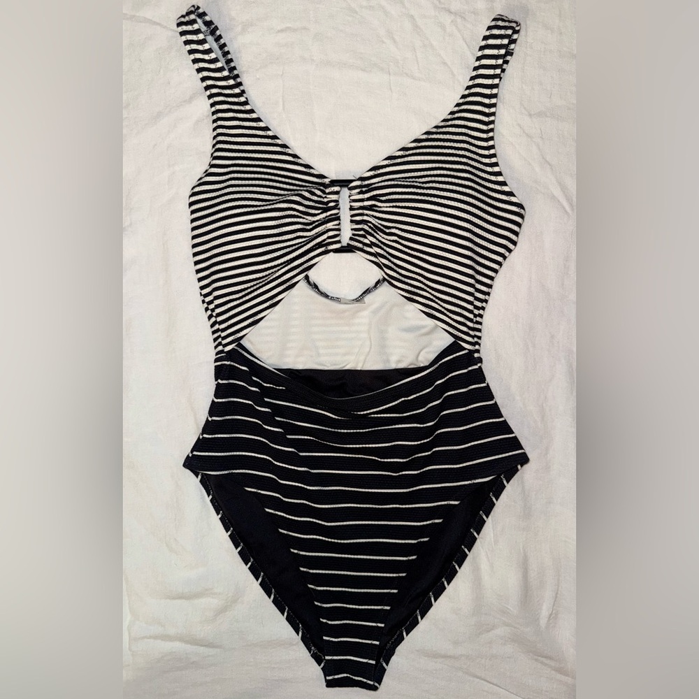 SOLD NWOT Old Navy Monochrome Striped Swimsuit